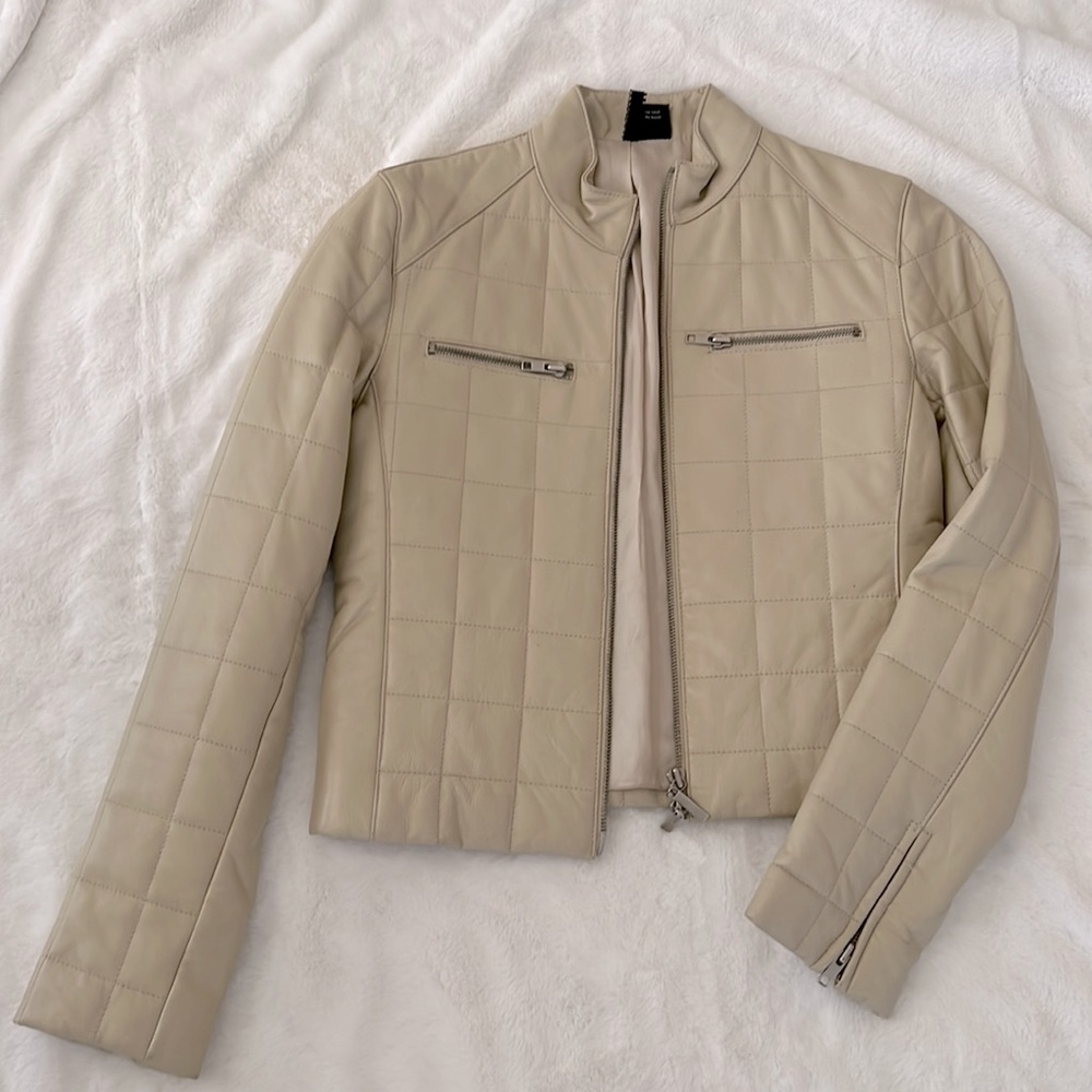 Kenzie Professional leather jacket  size 2. never used